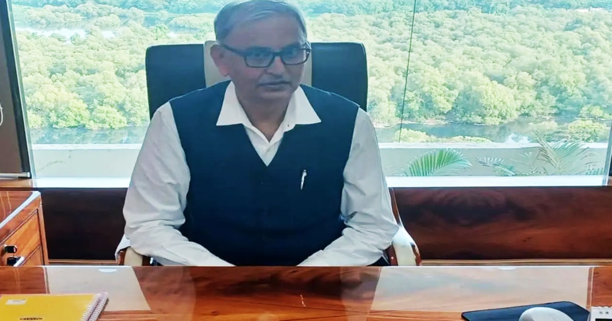 Update: Former Maharashtra chief secretary and journalist Manoj Saunik assumes charge as chairman MahaRERA